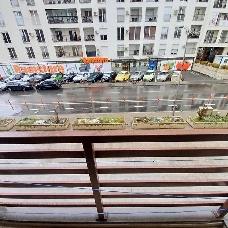 Two Rooms And Kitchen, Bathroom With Balcony Apartment Üsküp Dış mekan fotoğraf