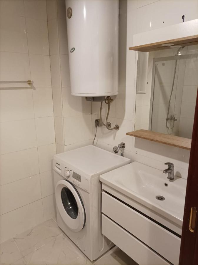 Two Rooms And Kitchen, Bathroom With Balcony Apartment Üsküp Dış mekan fotoğraf
