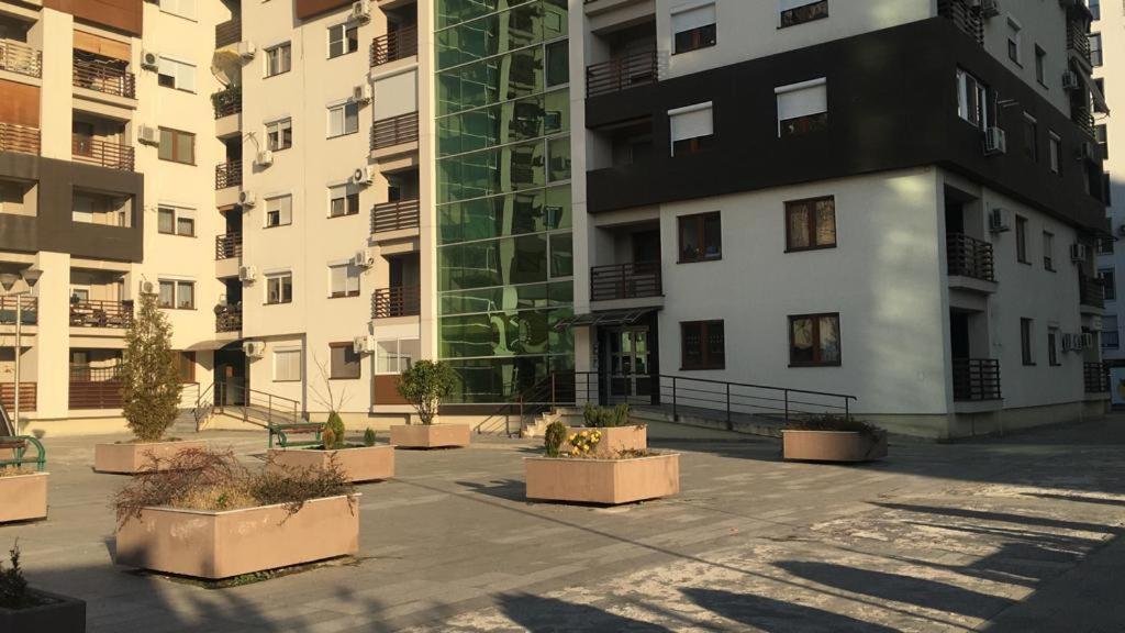 Two Rooms And Kitchen, Bathroom With Balcony Apartment Üsküp Dış mekan fotoğraf